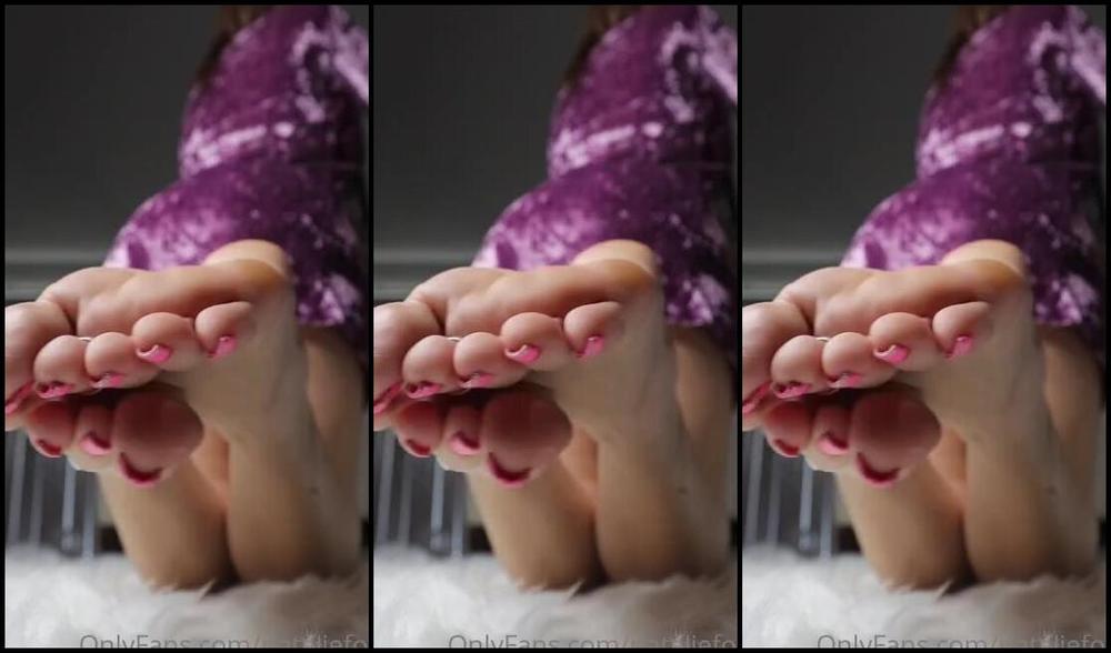 Natalie Fox Nicknamed Nataliefox Onlyfans Velvet Booty Soles Joi 5Min