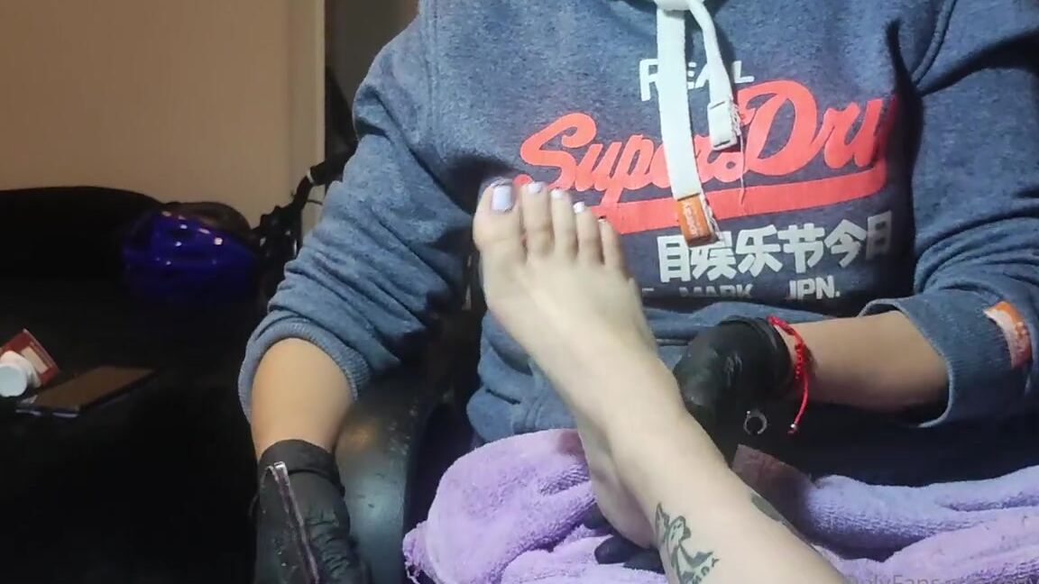 Egyal Storm Aka Egyalvip Onlyfans Daily Content Check My New Pedicure Simplemente Amo Las Francesas Y Ms An Cuando Me Lavan Lo 1