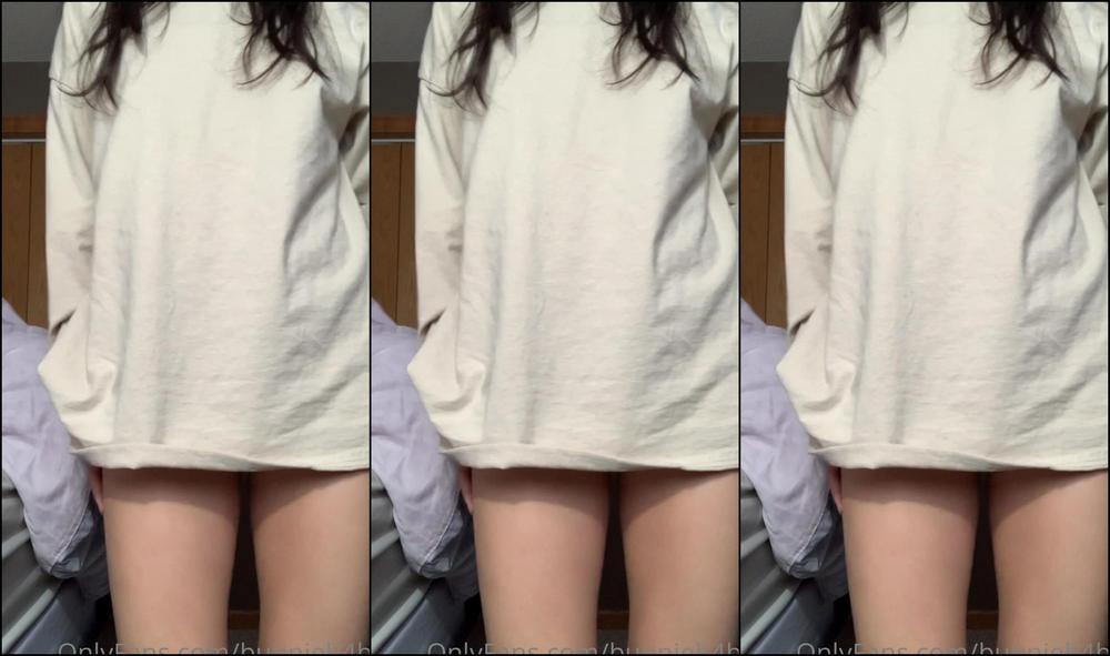 bunnieb4by-29-01-2021-2019920491-playing-with-my-pussy