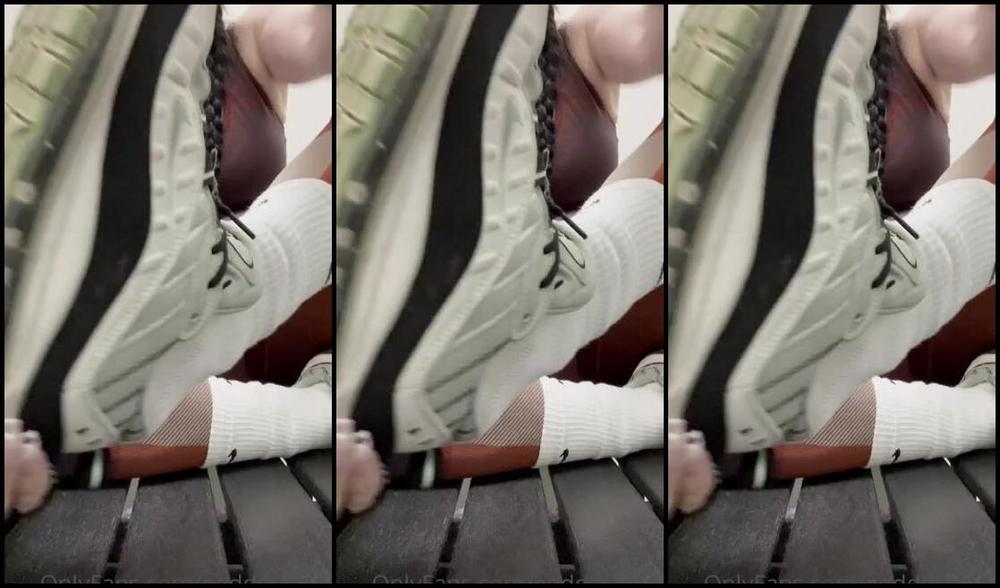 Fendi Feet Aka Goddessfendi Onlyfans Super Sweaty Feet After My Workout At The Gym I Love Sneaking In The Changing Room To Show You Naugp