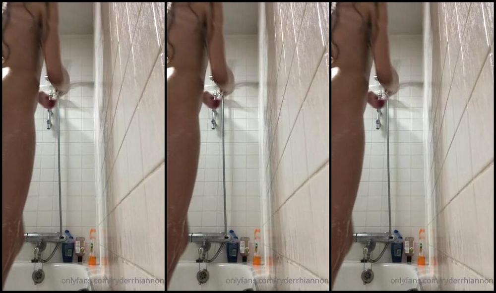 Rhiannonryder Perv On Me In The Shower