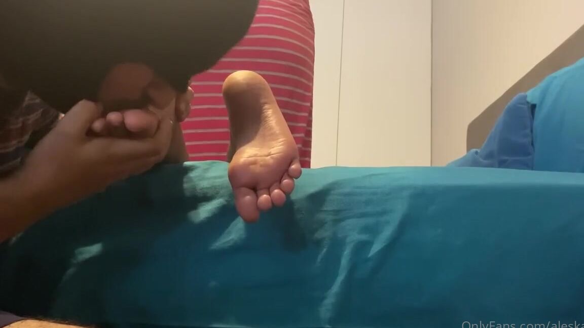 Queen Aleska Feet Nicknamed Aleskafeet Onlyfans He Thought I Was A Psychologist And That I Could Help Him With His Foot Fetish What He Doesnt Know