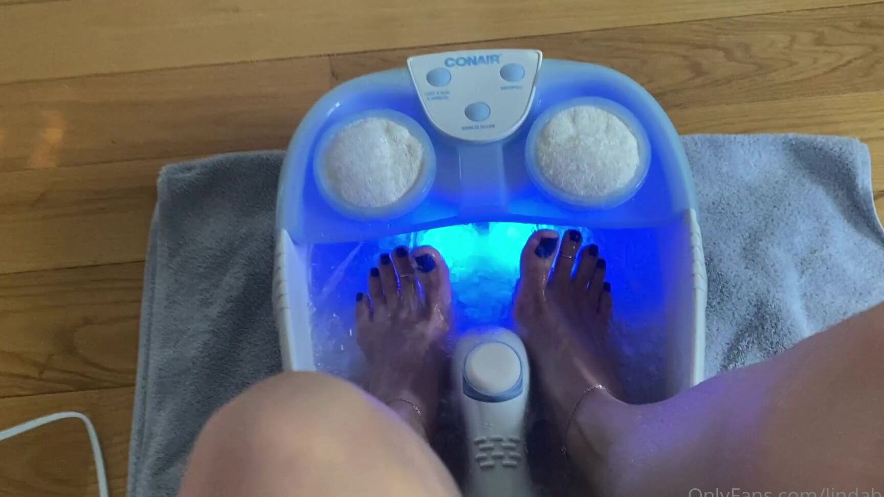 Lindabooxo Having So Much Fun With My At Home Pedicure