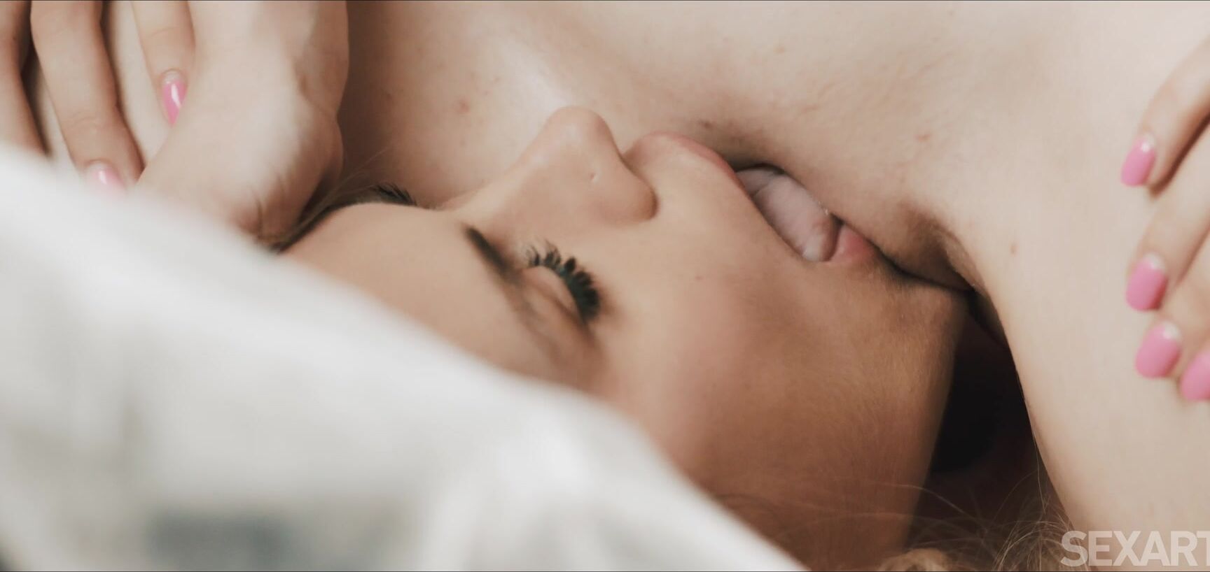 "Alice Klay & Zlata Shine" Natural Tits, Lesbian, GirlGirl, Pussy licking, Fingering, Facesitting, Kissing, Masturbation Alice Klay & Zlata Shine - Sensual Caress SiteRip