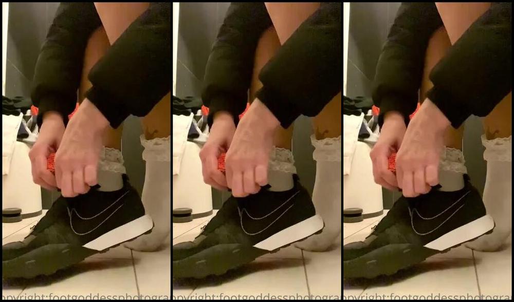 Catprincessfeet Onlyfans Tonight Outtip For My Drinks Sweets 14