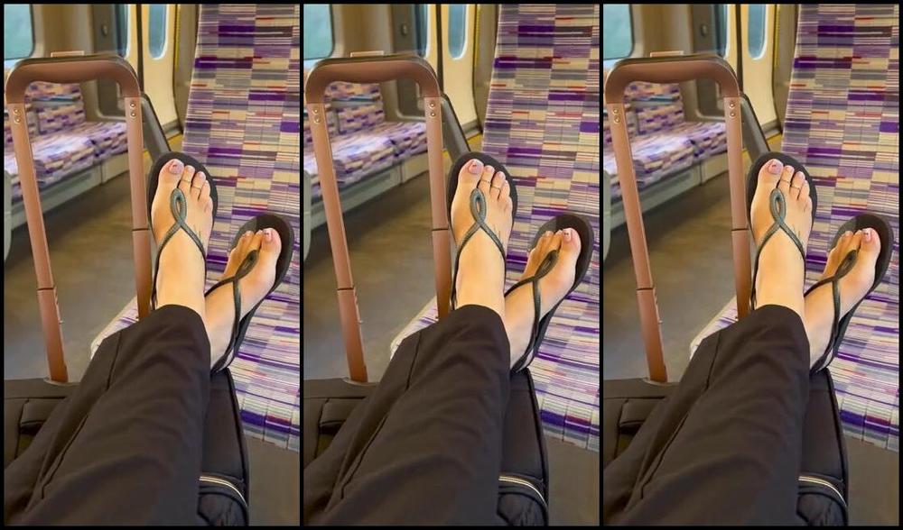 Footsiegalore 03 13 2025 Onlyfans Video Would You Spot Footsie On The Train I Caught A Lot Of Cheeky Peeks