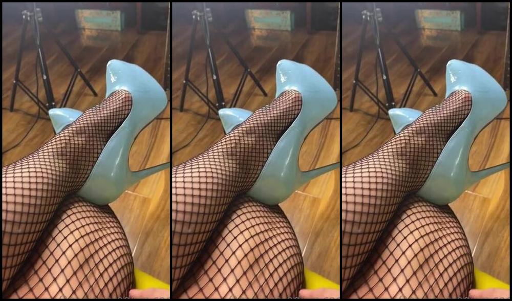 Mistress Ava Von Medisin Aka Avavonmedisin Onlyfans Leg Worship Tease