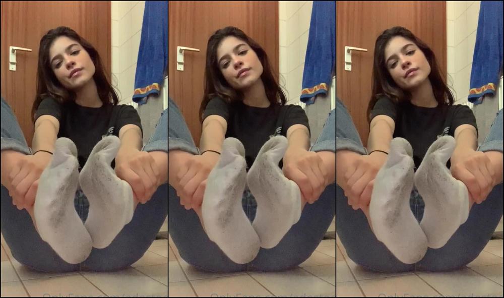 Kitsunematic Teasing You With My Dirty Socks