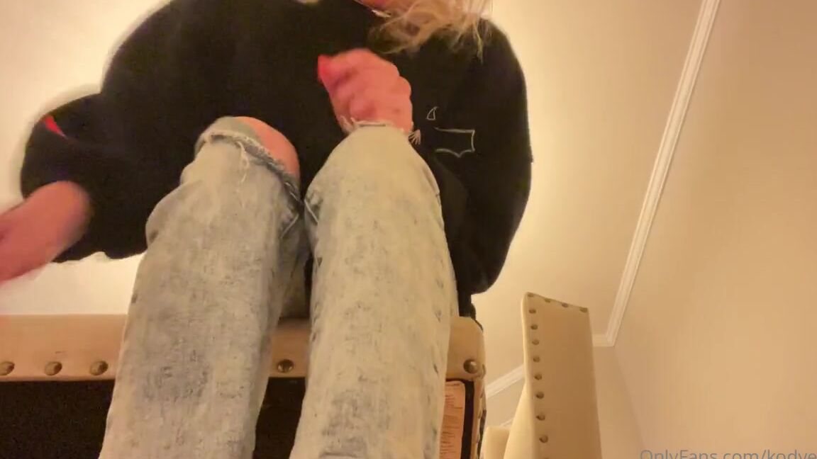 Kodyevans Onlyfans Get Down There Under My Feet Where You Belong Footfetish Feetfetish