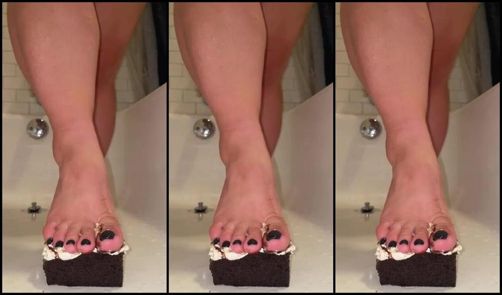 Aminamarie Onlyfans Smashed That Lol S More Cake Smelt Good Tho Lol Wanna Taste 1