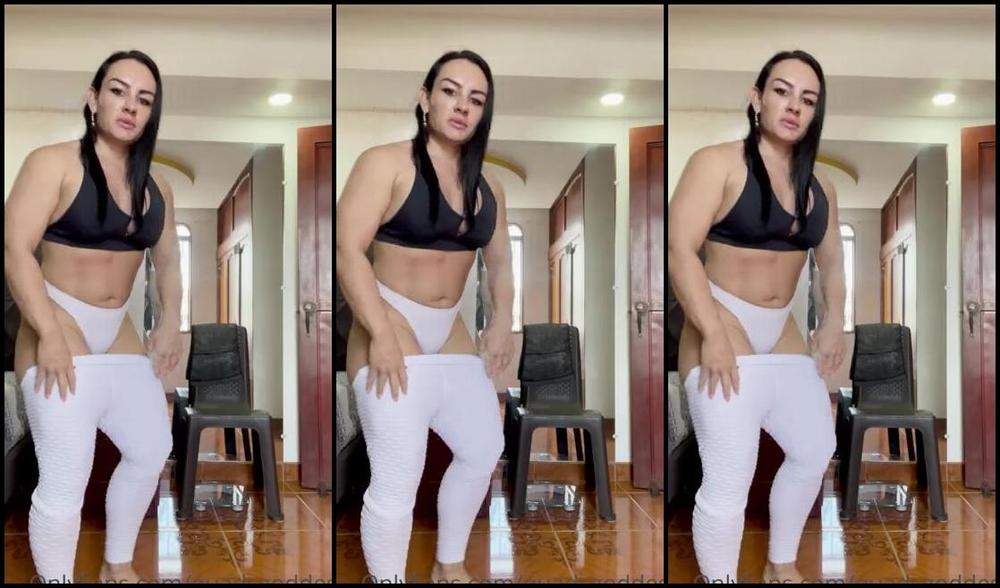 Quadsgoddess Nicknamed Quadsgoddess 08 10 2022 Onlyfans Video My White Leggings