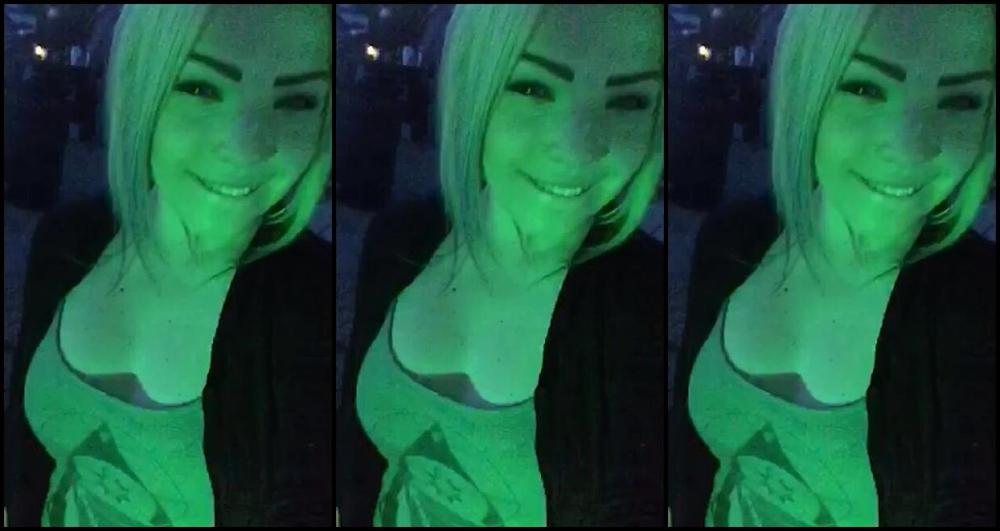 Fetishpixie Quick Smoke N Talk Outside