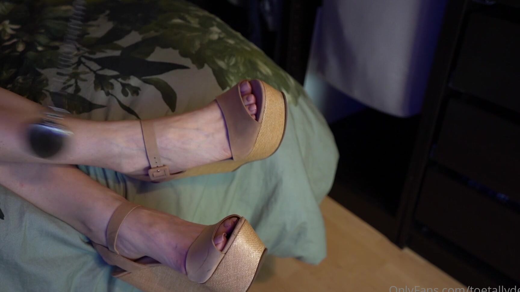 Toetallydevine Let Me Put You In A Trance