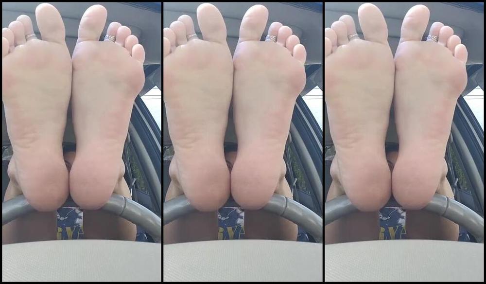 Goddess Nicole Aka Nicolesgoddesssoles Foot Fetish 03 25 2023 Onlyfans Video You Picked The Right Place To Park Right Infront Of Me To Get This Sole Show