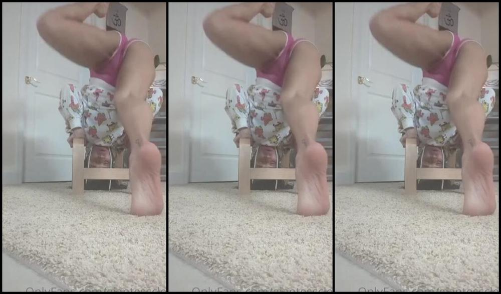 Giantesscleo Onlyfans Hand Stands Booty And A Lil Queer Acting Inversions Make Air Go All
