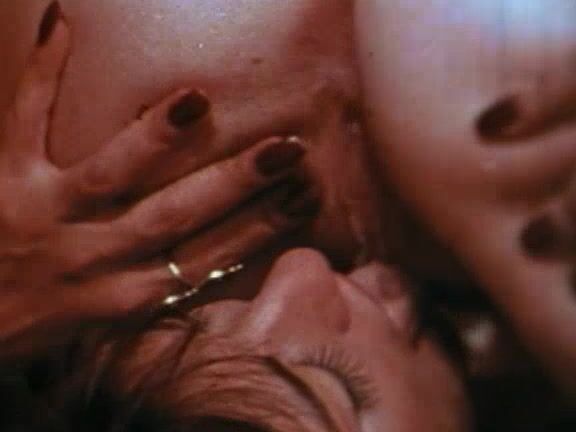 "Vanessa Del Rio, Sandy Dempsey, Rene Bond, Seka, Suzanne Fields, Jamie Gillis, Mark Stevens, Tina Russell, and John Holmes" Feature, Oral, Classic 42nd Street Pete's 8mm Madness SiteRip