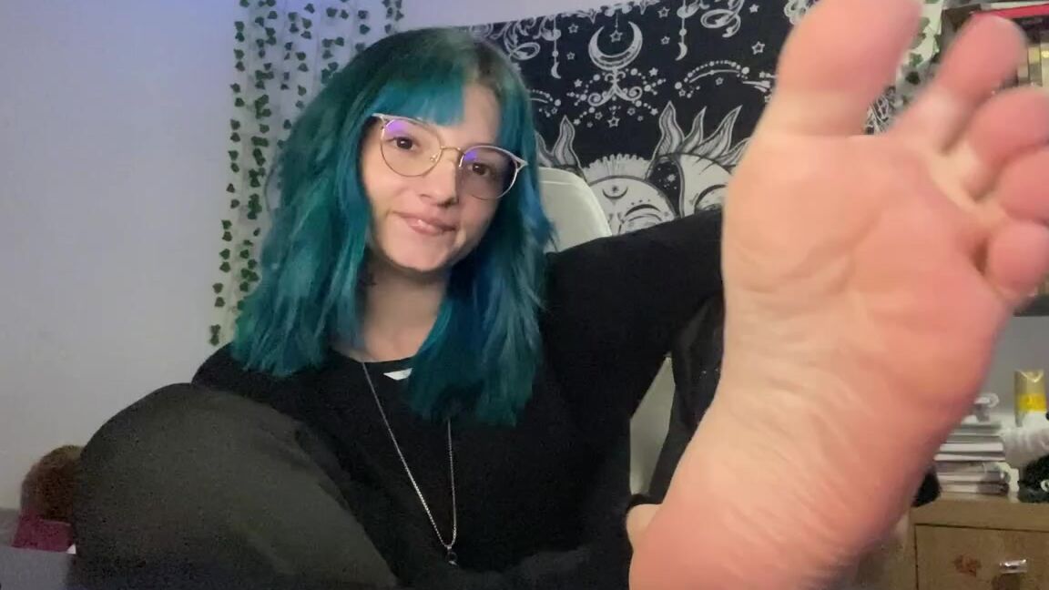 Goddess Ana Nicknamed Urfeetgirlofc Foot Fetish 04 23 2023 Onlyfans Video Do You Like My New Hair And My Fingers Are So Soft