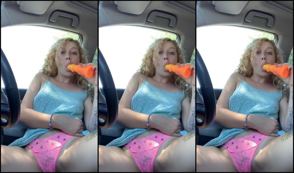 Lushious Lucy Creamy Public Play