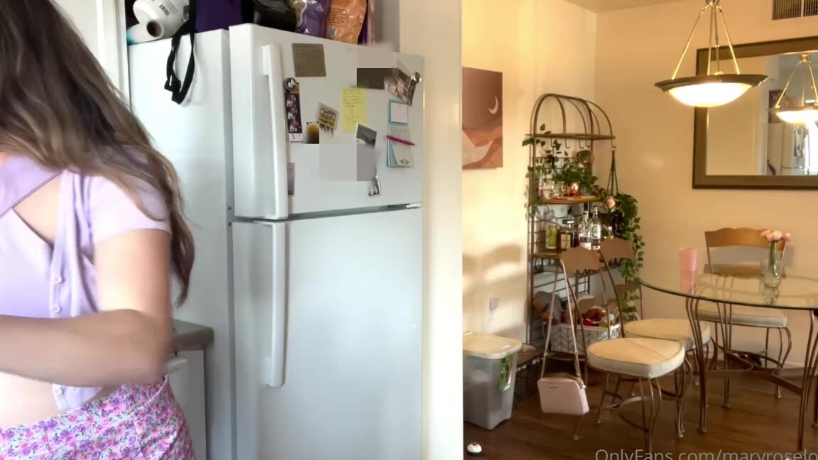 Mary Rose Love Nicknamed Maryroselove69 Onlyfans Burping Bimbo Vibes