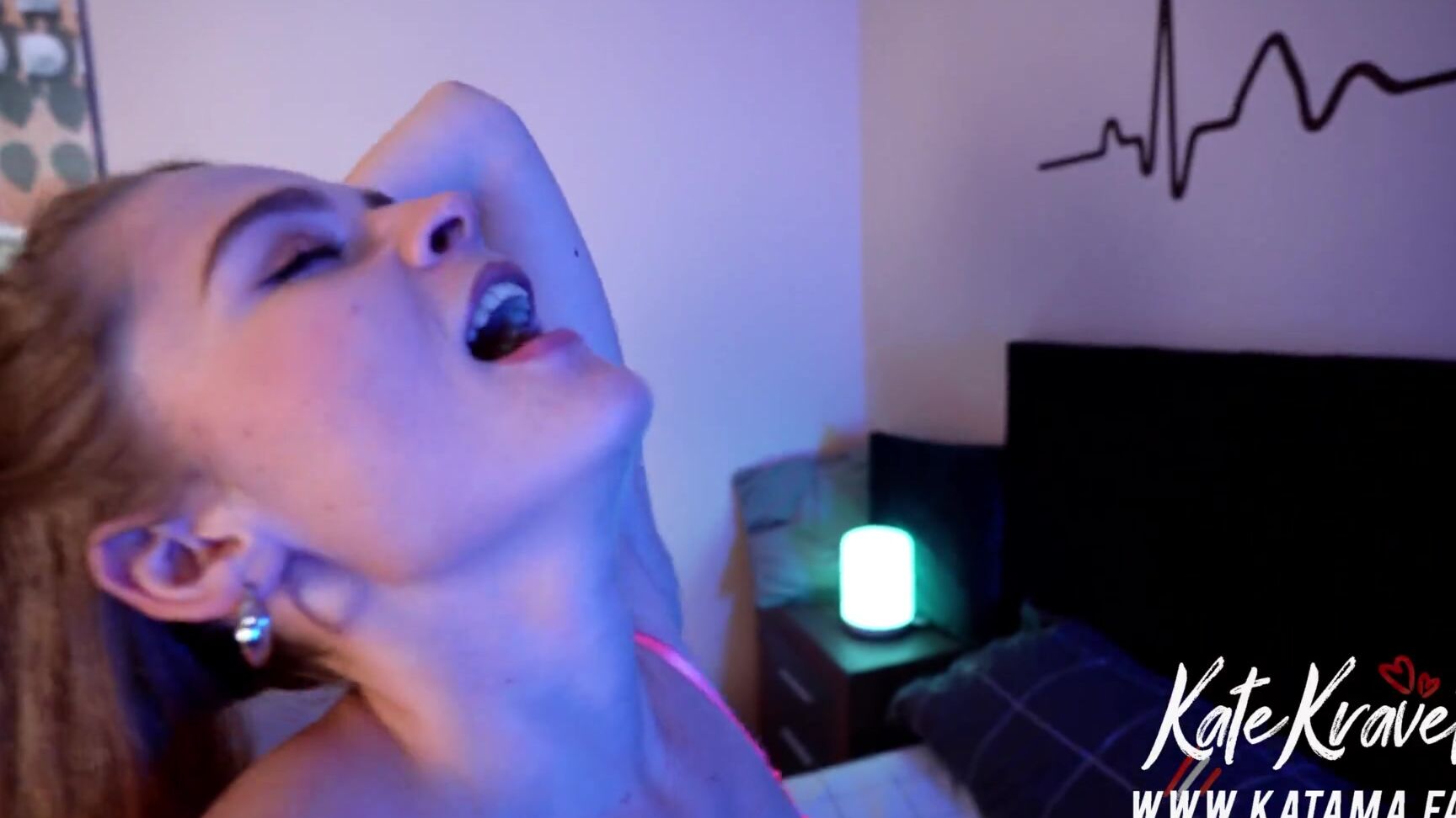 Kate Kravets Horny BABE surprised her ROOMMATE with great RIDING and SLOPPY BlOWJOB Pornhub