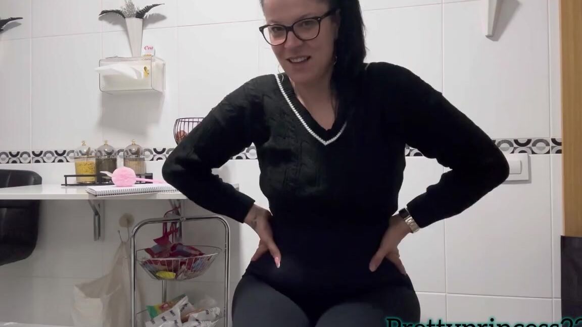 Prettyprincess220 12 02 2024 Onlyfans Video La Profesora Farting Mucho