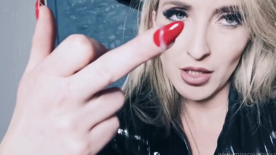 Misscourtneym Onlyfans My Fingers Need Licking Cuckp