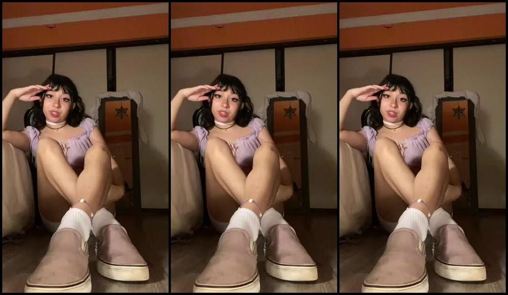 Mercurysoles Onlyfans Do You Wish That I Could Fit You In My Shoe And Carry You With Me All Day Haha T5Y