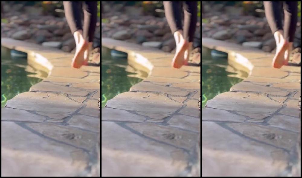 Nicholeivory Onlyfans Feet And Soles By The Pool Water