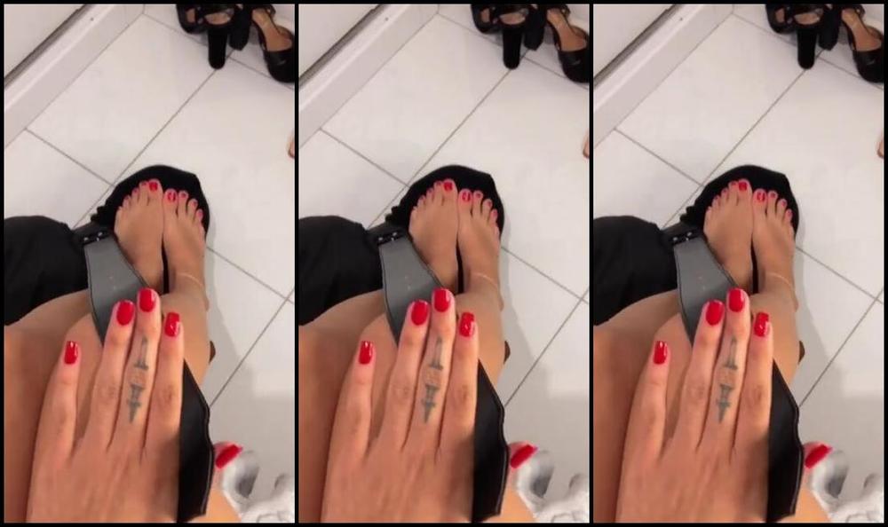 Queen Feh Nicknamed Queenfeh7 10 28 2024 Onlyfans Video Tratamento Vip Escravo Na Coleira De Cara Nos Meus T Nis Respirando Meu Chul Piso Em Suas