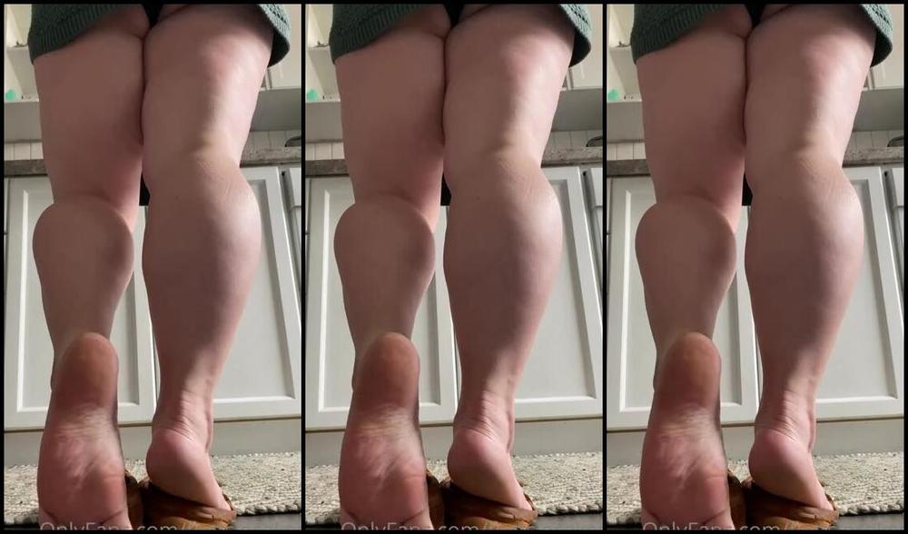 Caroline Aka Feetsiecakes Onlyfans Grooving To Jefferson Airplane Featuring My Calves