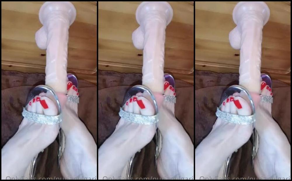 Feetvampire Nicknamed Feetvampire Onlyfans Un Lapsus Sigo Con Mi Juguete