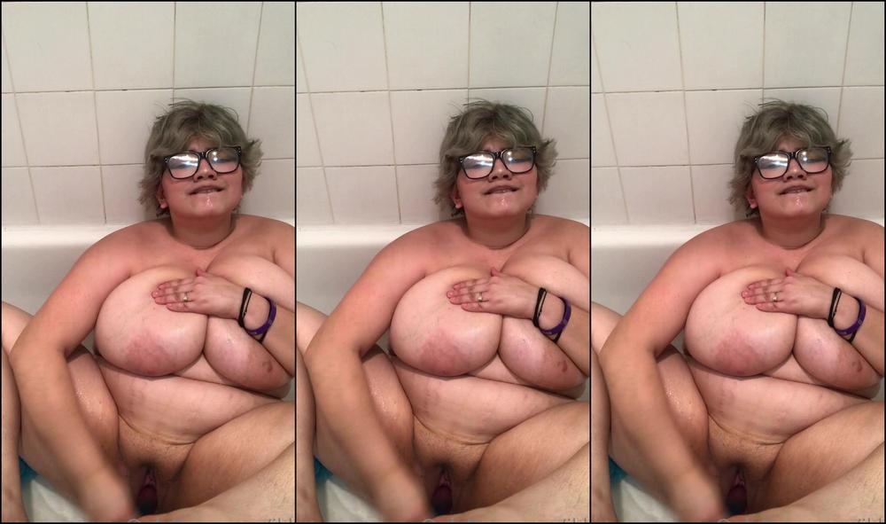 Jokaphotos 2039006981 02 23 2021 Tub Fun