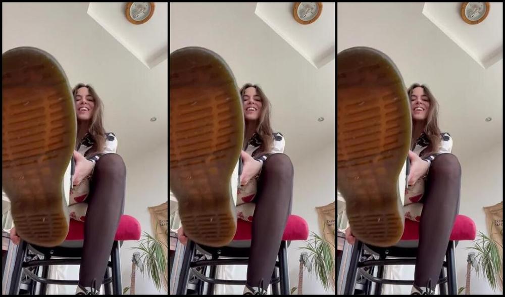 Jane Aka Janesocks7 Onlyfans Giant Self Stepping Over Your Existence