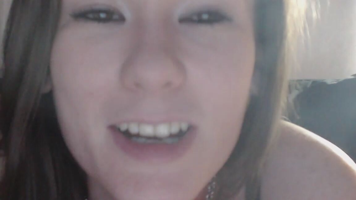 Vicki Peach Smoking And Ashtry Big Boobs