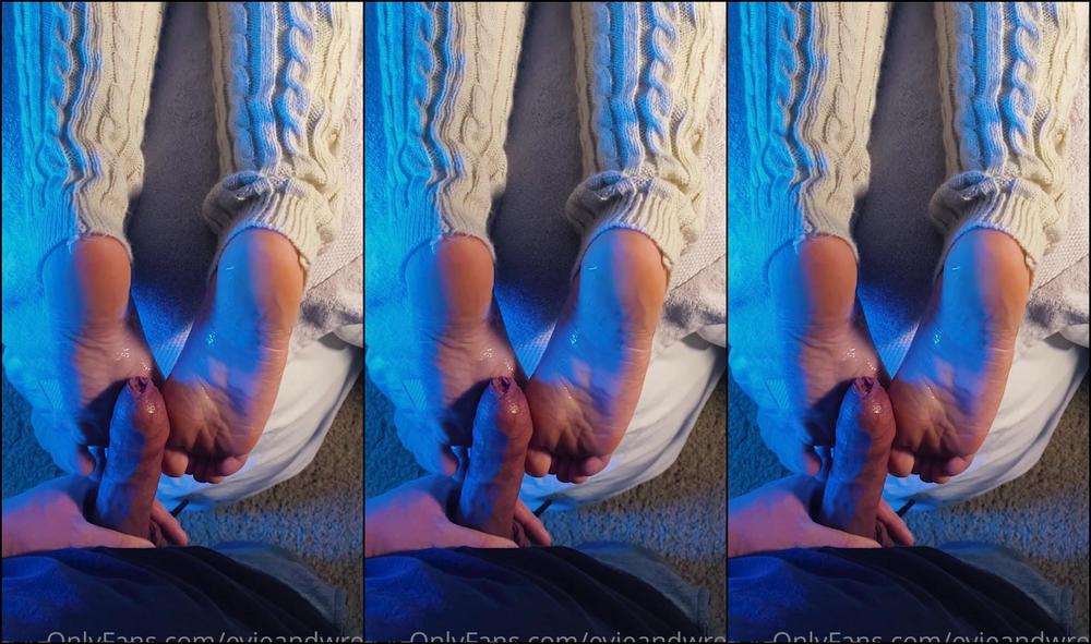 Evieandwren A Quick Footjob To Help You Get Through The Weekend