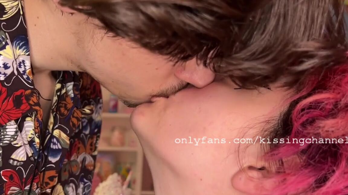 Kissingchannel Nicknamed Kissingchannel 04 03 2023 Onlyfans Video Kyle And Kayla Kissing