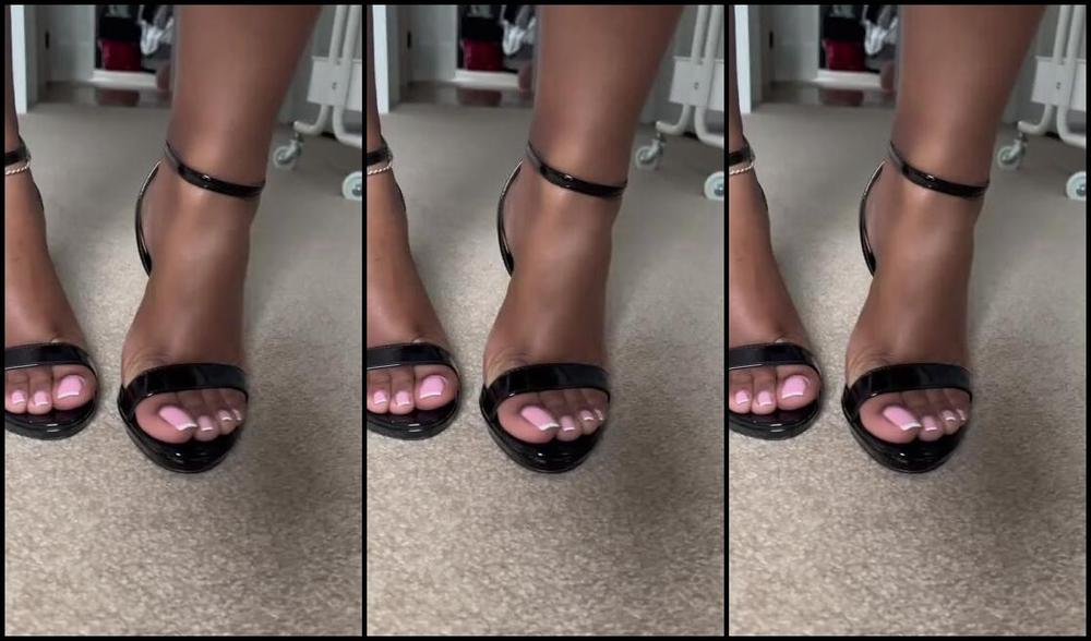 Sassy Toes Aka Sassytoesforyou Onlyfans Which One Makes You 1