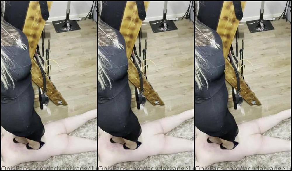 Ladydarkangeluk Onlyfans The First Bit Of The Trample Session Blue Shoes