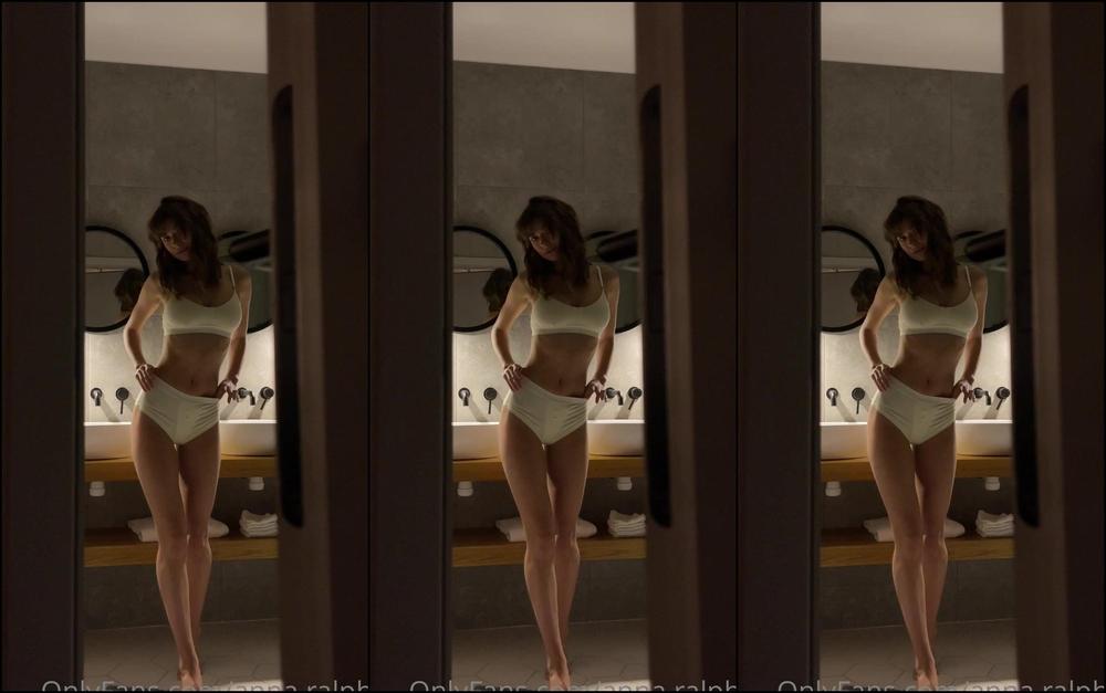 Anna Ralphs Of Shorts A Little Strip Tease Before Going To The Shower