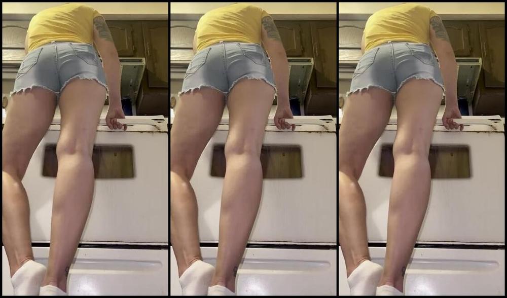 Soldmysolesforink Nicknamed Soldmysolesforink 10 05 2023 Onlyfans Video Day 3 Peel And Mamas Getting Her Groove Back