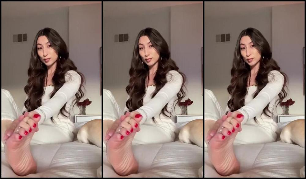 Nicholeivory Onlyfans I Know You Want More Of My Feet Sock Removal And Bare Soles