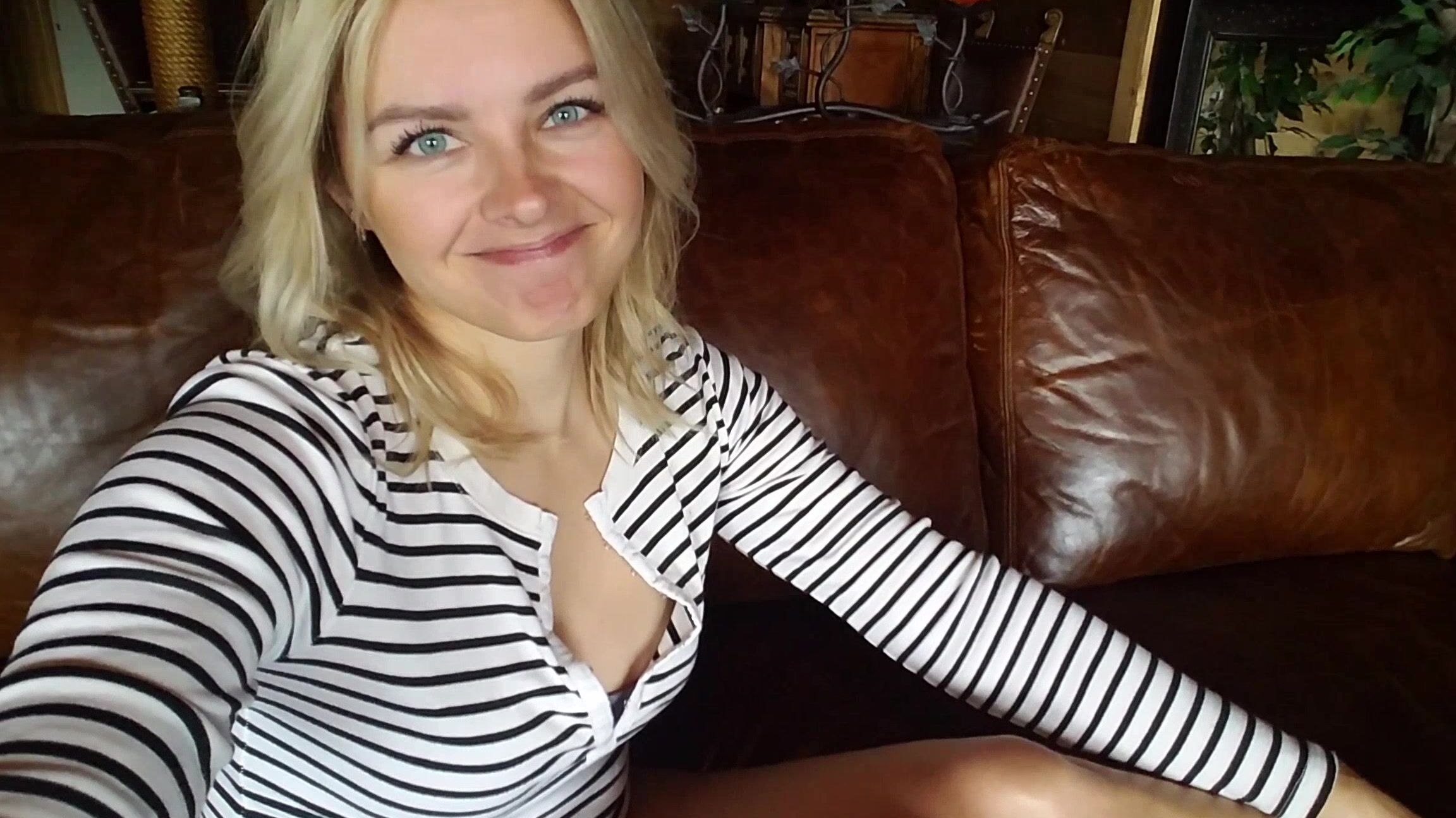 Goddess Rainn Lonely Weekend For Loser