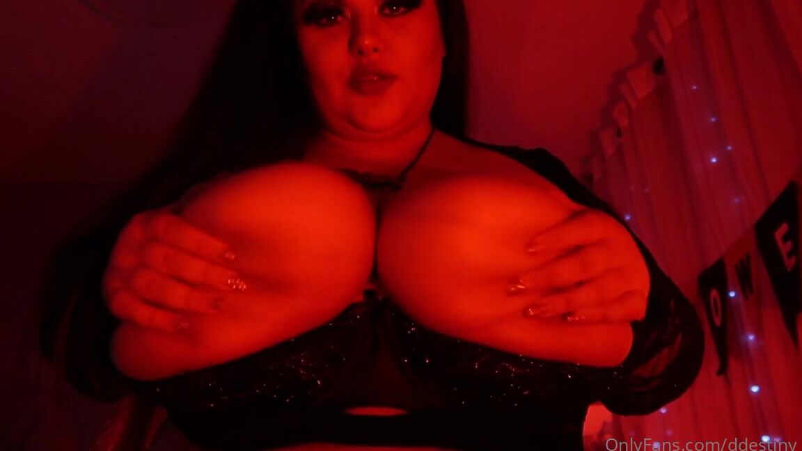 Ddestiny Diaz F R E A K Like Me You Wanna Good Girl That Does Bad Things To Youuuuu