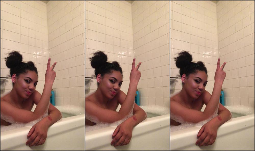 Mariaaskyy Twerking And Playing Around In The Tub