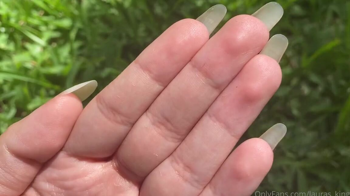 Lalalaura Nicknamed Lauras Kingdom 07 16 2020 Onlyfans Video Vivs Long Natural Nails