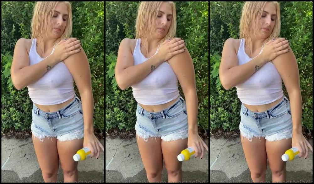 Ana Day Nicknamed Anadayxx 07 26 2022 Onlyfans Video Have To Make Sure To Mash On Sunscreen While Im Outside Doing Yard Work And Looking Fs