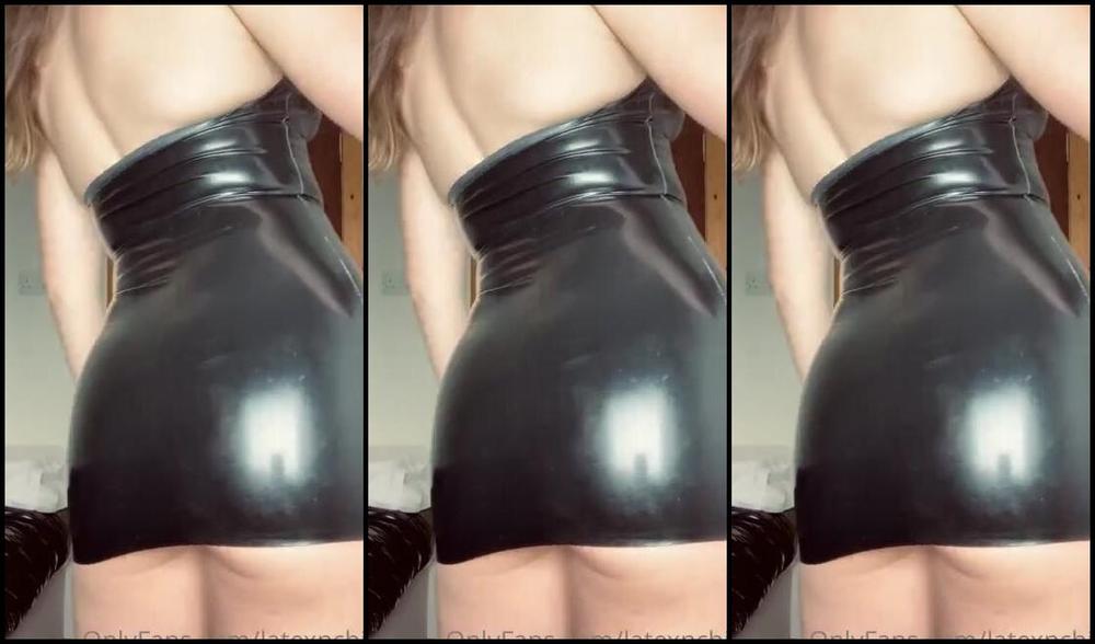 Goddess Lexi Chill Nicknamed Latexnchill Onlyfans Easy Wednesday Dress Up Tonight In This Very Very Tight Little Black Latex Dress