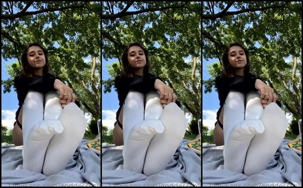 Goddesskayy Nicknamed Goddesskayy Onlyfans Some Clips I Took For You Today During My Little Picnic The Park Was So Busy Today And These 1