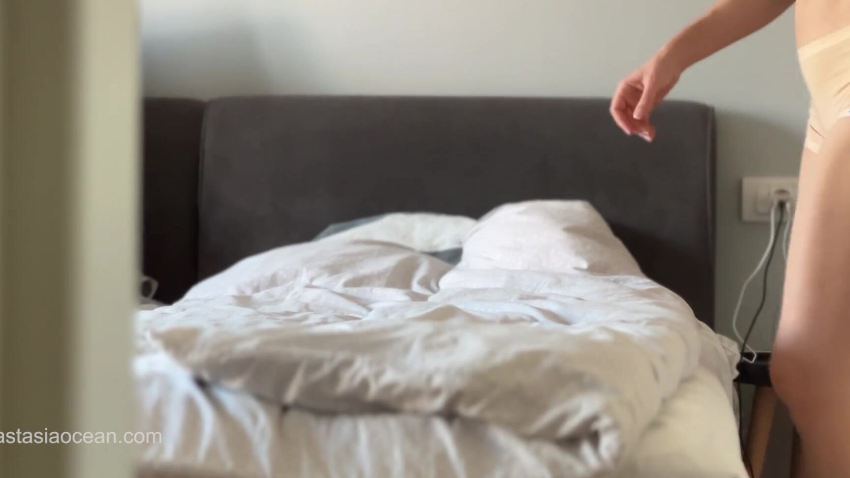 When Your Housekeeper Is Flashing Tits During Work Voyeur Underboob Downblouse