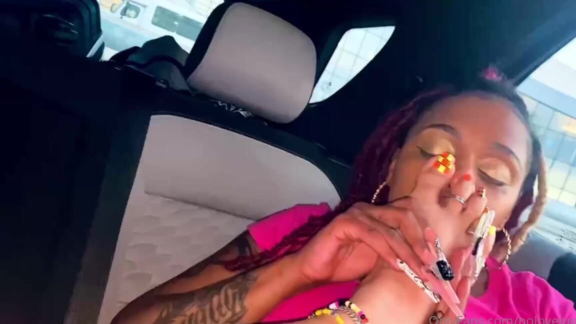Nolove Justfeet Nicknamed Nolovejustfeet Onlyfans I Just Couldn T Resist Tasting Her Feet Janeofarchs And I Teasin Our Uber Driver Before I Head